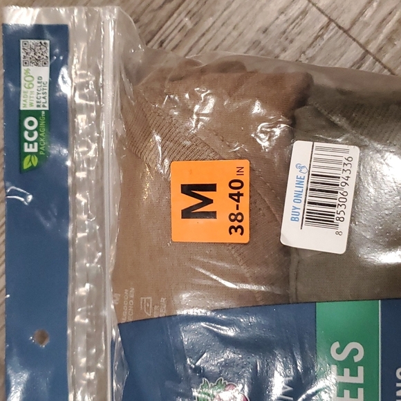 Fruit of the Loom 6 Pack Pockless Tees Size Medium - Picture 4 of 5